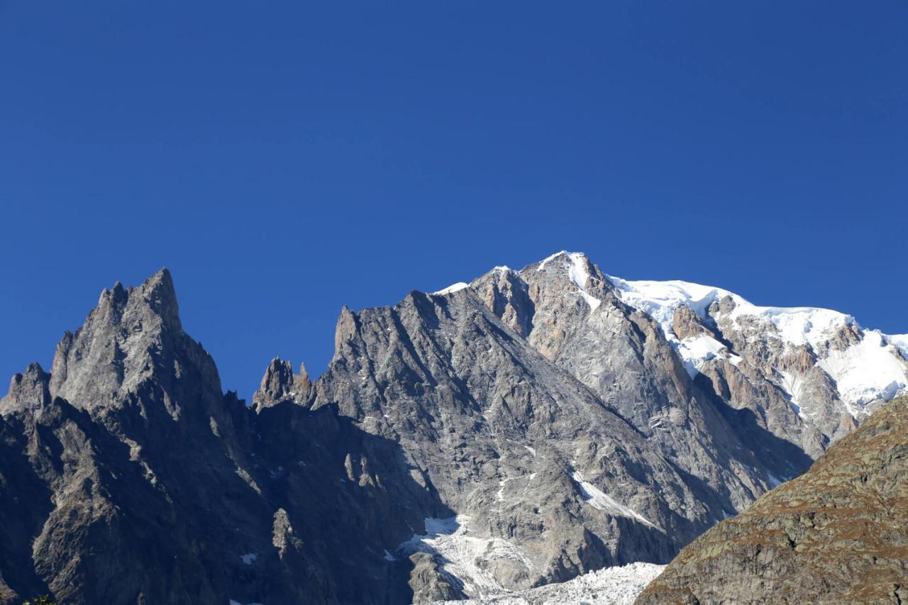 Appartamenti Vista Monte Bianco Courmayeur-Entreves Luaran gambar